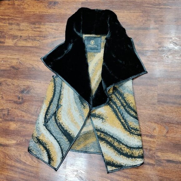 Furious Fur Soft Luxe Cozy Faux Fur Cascading Cape Vest Open Front Vest M - Picture 5 of 12